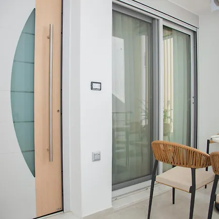 Athinais * Chaniotis