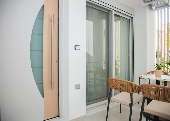 Athinais * Chaniotis